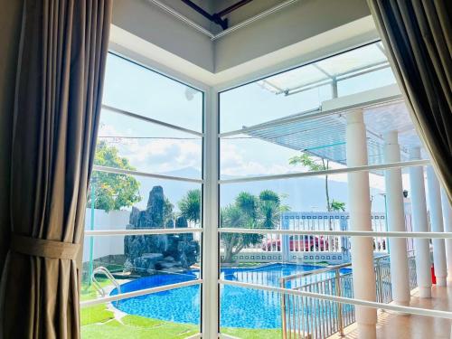 B&H Villa - Villa has swimming pool near Elephant Springs B&H Villa - Villa has swimming pool near Elephant Springs