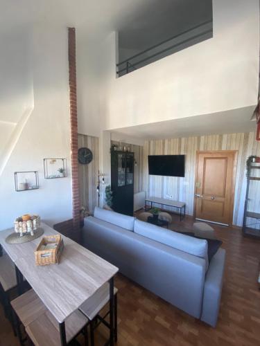 Közös társalgó / TV, APARTMENT SAN BERNARDO Zona Alta with free garage parking and free WIFI in Prado Llano Közös társalgó / TV, APARTMENT SAN BERNARDO Zona Alta with free garage parking and free WIFI in Prado Llano