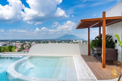 Swimming pool, Azzurro Hotel in Balibago Swimming pool, Azzurro Hotel in Balibago