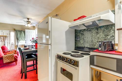 Charming Studio about 5 Mi to Stone Mountain Park in 石山 Charming Studio about 5 Mi to Stone Mountain Park in 石山
