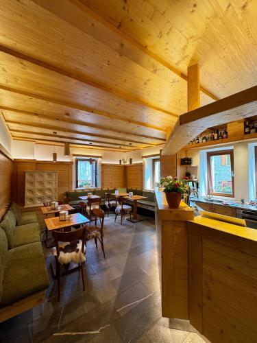 ผับ/เลาจน์, Neider Hotel - Alpine Retreat Sauris in เซาริส ผับ/เลาจน์, Neider Hotel - Alpine Retreat Sauris in เซาริส