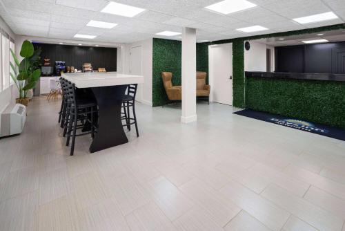 大堂, 阿克沃斯戴斯酒店 (Days Inn by Wyndham Acworth) in 阿克沃思(GA) 大堂, 阿克沃斯戴斯酒店 (Days Inn by Wyndham Acworth) in 阿克沃思(GA)