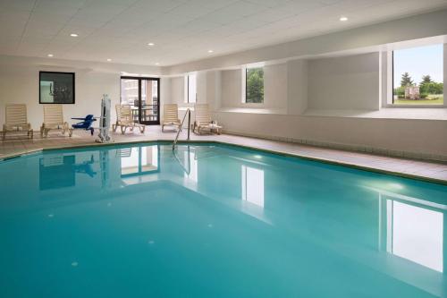 泳池, Baymont by Wyndham Georgetown/Lexington North in 肯塔基喬治敦 (KY) 泳池, Baymont by Wyndham Georgetown/Lexington North in 肯塔基喬治敦 (KY)