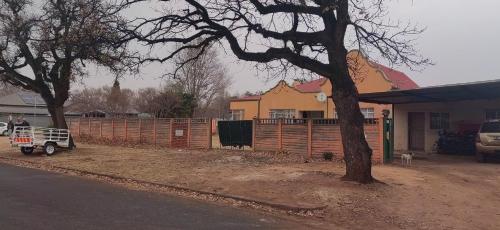 A szálláshely kívülről, Potch Guest House in Potchefstroom városközpont A szálláshely kívülről, Potch Guest House in Potchefstroom városközpont