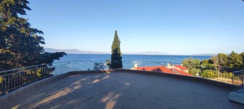 Φαρος Αρκιτσας in Arkitsa Φαρος Αρκιτσας in Arkitsa