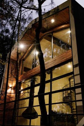 Lujosa casa en el Bosque cerca de la ciudad in Los Alcanfores Lujosa casa en el Bosque cerca de la ciudad in Los Alcanfores