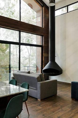 Lujosa casa en el Bosque cerca de la ciudad in Los Alcanfores Lujosa casa en el Bosque cerca de la ciudad in Los Alcanfores