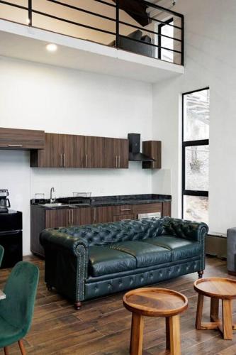 Lujosa casa en el Bosque cerca de la ciudad in Los Alcanfores Lujosa casa en el Bosque cerca de la ciudad in Los Alcanfores