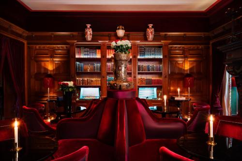 Bar/lounge, Maison Souquet Hotel near Montmartre Bar/lounge, Maison Souquet Hotel near Montmartre