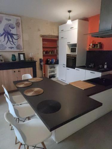 مطبخ, F2 au cœur de Langeais. in Langeais مطبخ, F2 au cœur de Langeais. in Langeais