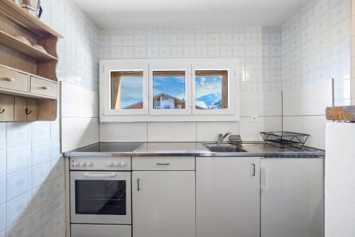 Kitchen, Les Genets 157 - 4 pers - piscine in Nendaz Kitchen, Les Genets 157 - 4 pers - piscine in Nendaz