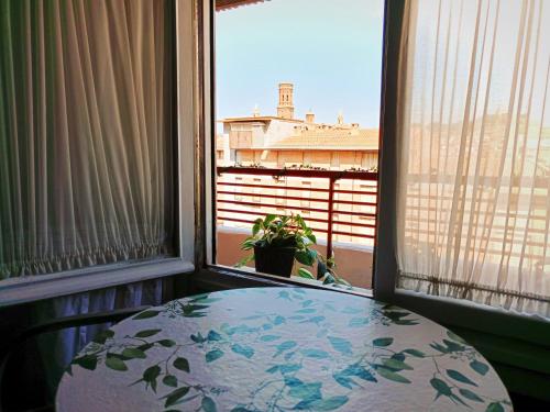 Pensión las Hojas (Pension las Hojas) in Tudela Pensión las Hojas (Pension las Hojas) in Tudela