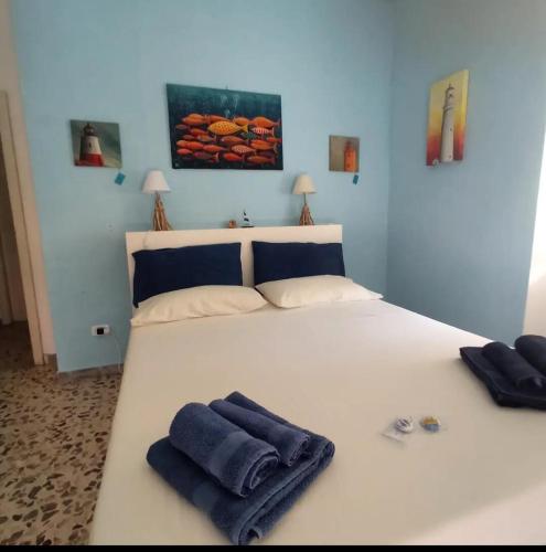 Accasa accanto al mare