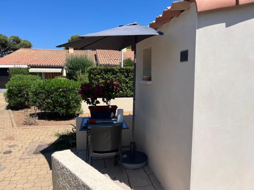 BEGOOD'IZ naturiste Studio indépendant au calme au coeur du village (BEGOOD'IZ naturiste Studio independant au calme au coeur du village) in Agde BEGOOD'IZ naturiste Studio indépendant au calme au coeur du village (BEGOOD'IZ naturiste Studio independant au calme au coeur du village) in Agde