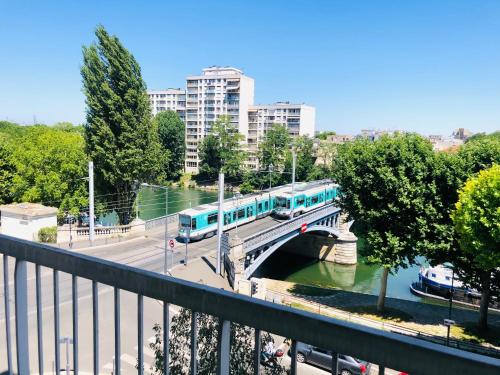 Le FRIENDLY, proche PARIS in Villeneuve-la-Garenne Le FRIENDLY, proche PARIS in Villeneuve-la-Garenne