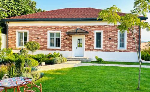 Entire Villa Near Tbilisi Nature Reserve with Panoramic View