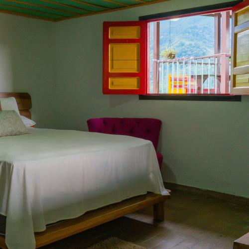Guestroom, Los Turpiales casa de campo in Pijao Guestroom, Los Turpiales casa de campo in Pijao