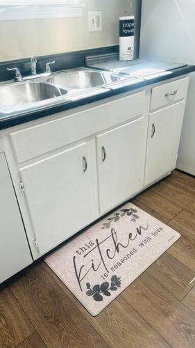 Cozy home with BBQ -5 min Braves in Smyrna (GA) Cozy home with BBQ -5 min Braves in Smyrna (GA)