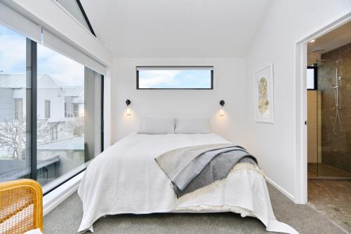 Derby St - Christchurch Holiday Homes