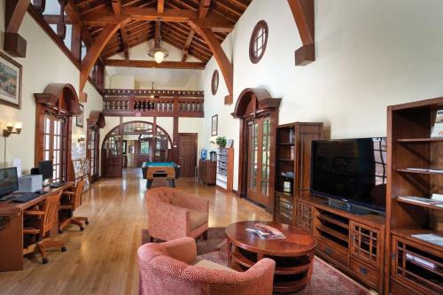 WM-Clear Lake-1BD nature - 1BD in Nice WM-Clear Lake-1BD nature - 1BD in Nice