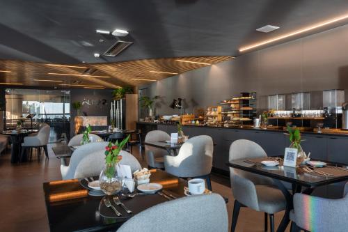 Icon Hotel by Welkom in Joao Pessoa Beach Icon Hotel by Welkom in Joao Pessoa Beach