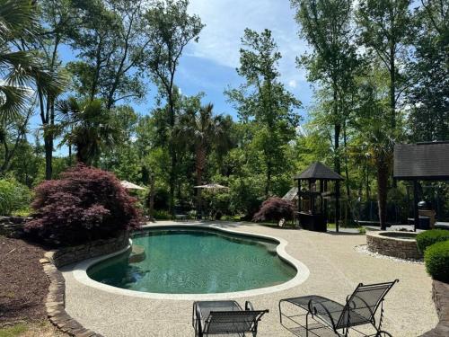 Pine Hill Estate in Griffin (GA) Pine Hill Estate in Griffin (GA)