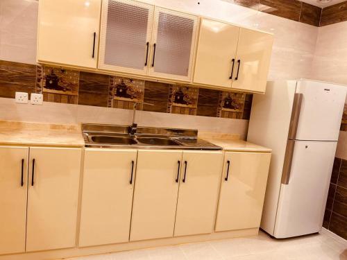 Cocina, ابها الفرعا للوحدات السكنية in Anqarah Cocina, ابها الفرعا للوحدات السكنية in Anqarah
