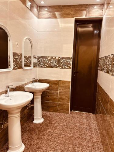 حمام, ابها الفرعا للوحدات السكنية in Anqarah حمام, ابها الفرعا للوحدات السكنية in Anqarah