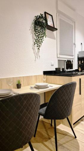 Tiny-Home-Stil nah am Rhein mit super Verkehrsanbindung in Wiesbaden Tiny-Home-Stil nah am Rhein mit super Verkehrsanbindung in Wiesbaden