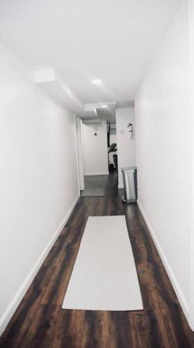 Cozy 2 Bedrooms & 1 Bath in 新澤西州利文斯頓 (NJ) Cozy 2 Bedrooms & 1 Bath in 新澤西州利文斯頓 (NJ)