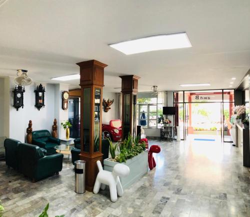 Lobby, Chainat Grand Hotel. in Chai Nat Lobby, Chainat Grand Hotel. in Chai Nat