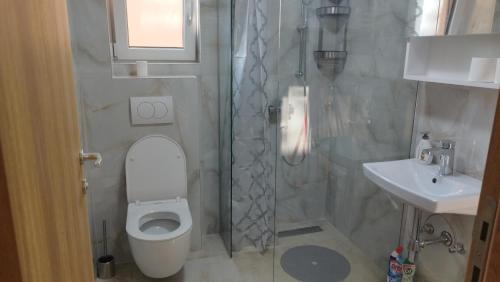 Fürdőszoba, Apartman NEMANJA in Vrnjacka Banja Fürdőszoba, Apartman NEMANJA in Vrnjacka Banja