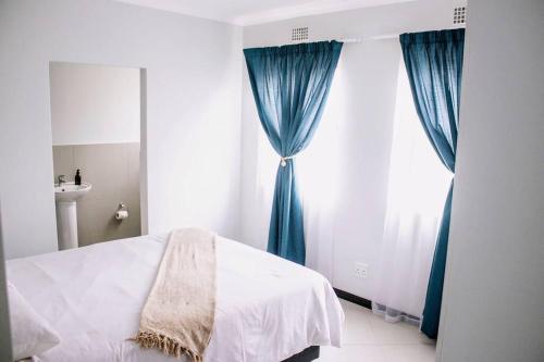 7 on Laibach - Buhrein Estate, Kraaifontein