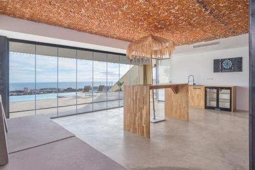 New, spacious villa with amazing views in Arroyo de La Miel New, spacious villa with amazing views in Arroyo de La Miel