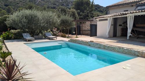 Swimming pool, Chez Marion in Saint-Bonnet-du-Gard Swimming pool, Chez Marion in Saint-Bonnet-du-Gard