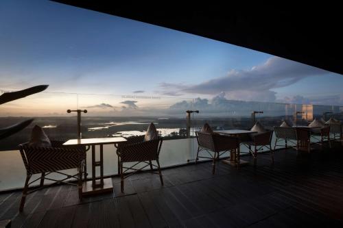 Restaurant, Wyndham Panbil Batam near Barelang Bridge Restaurant, Wyndham Panbil Batam near Barelang Bridge