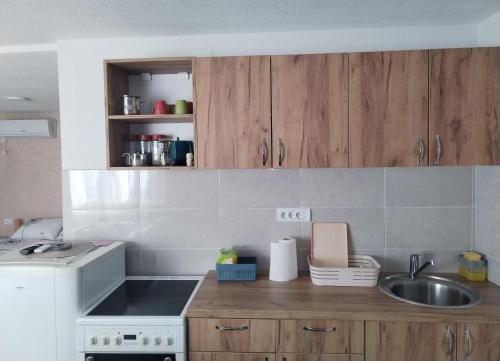HiT apartmani Pačir 4&5 (HiT apartmani Pacir 4&5) in ปาชีร์ HiT apartmani Pačir 4&5 (HiT apartmani Pacir 4&5) in ปาชีร์