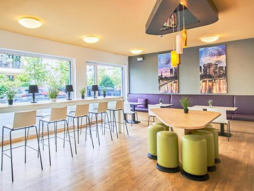 B&B Hotel Frankfurt City-Ost - image 4