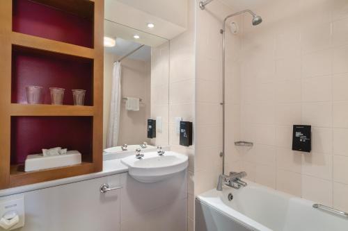 This photo about Days Inn Winchester shared on HyHotel.com