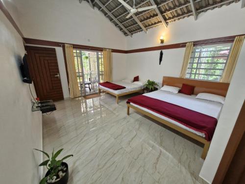 Kattegadde Homestay - Rooms with Private Balcony and Coffee Plantation in Aladagudde Kattegadde Homestay - Rooms with Private Balcony and Coffee Plantation in Aladagudde