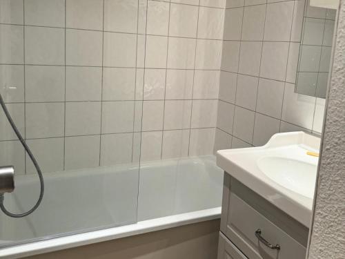 Residence Beryl - Studio pour 4 Personnes 50 in La Plagne Residence Beryl - Studio pour 4 Personnes 50 in La Plagne