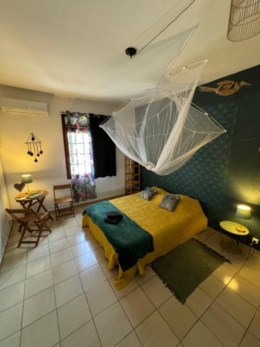 La Canopee Enchantee, chambres d'hotes, piscine, proche aeroport, Gare maritime in Les Abymes La Canopee Enchantee, chambres d'hotes, piscine, proche aeroport, Gare maritime in Les Abymes