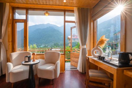 View, Olgah Manali in Palchan View, Olgah Manali in Palchan