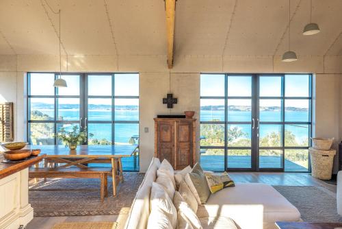 Loft & Workroom, Woodside Bay, Waiheke in Omiha Loft & Workroom, Woodside Bay, Waiheke in Omiha