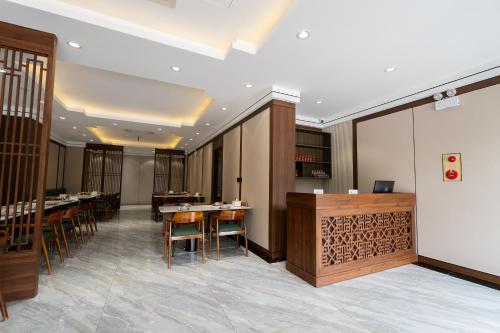 Restaurant, HANOI INTERNATIONAL HOTEL in Hoai Duc Phu Restaurant, HANOI INTERNATIONAL HOTEL in Hoai Duc Phu