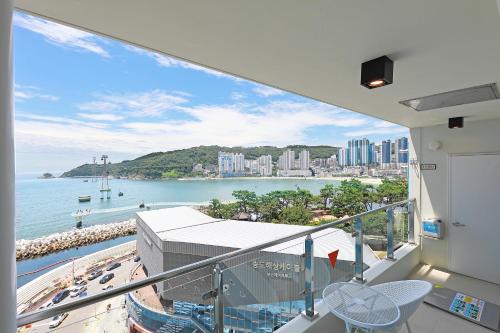 Elmomento Songdo Residence in Busan Elmomento Songdo Residence in Busan