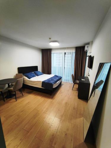 SeaBeach Tower Studio