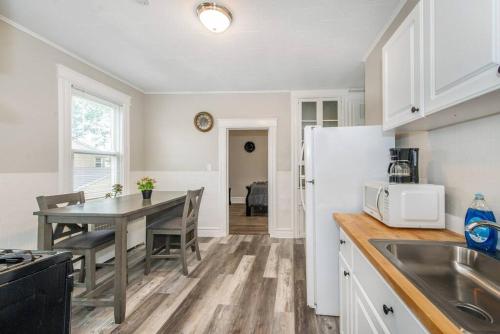 Happiness in Harrison in Harrison (NJ) Happiness in Harrison in Harrison (NJ)