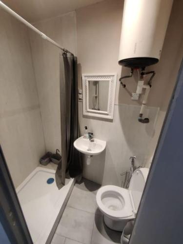 Maisonnette ancien presbytère (Maisonnette ancien presbytere) in Fabregues Maisonnette ancien presbytère (Maisonnette ancien presbytere) in Fabregues