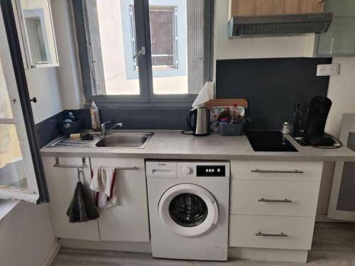 Maisonnette ancien presbytère (Maisonnette ancien presbytere) in Fabregues Maisonnette ancien presbytère (Maisonnette ancien presbytere) in Fabregues